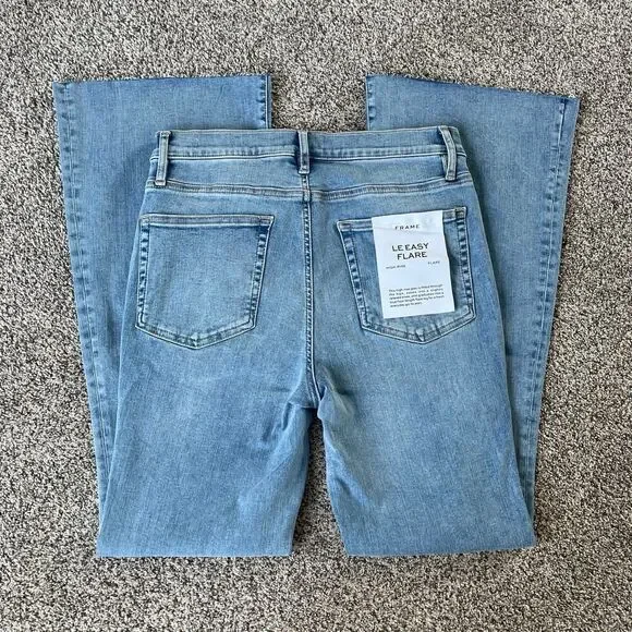 NWT Frame Le Easy High Rise Flare Leg Jeans - Size: 30